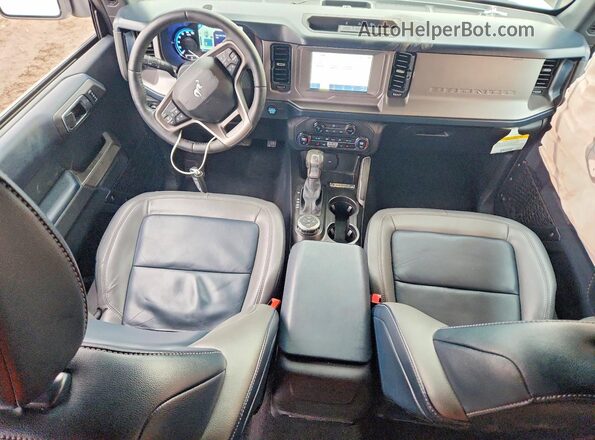 1FMEE5DP5PLB56003 2023 FORD BRONCO Белый Вид панели приборов