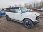 2023 Ford Bronco Base Белый vin: 1FMEE5DP5PLB56003