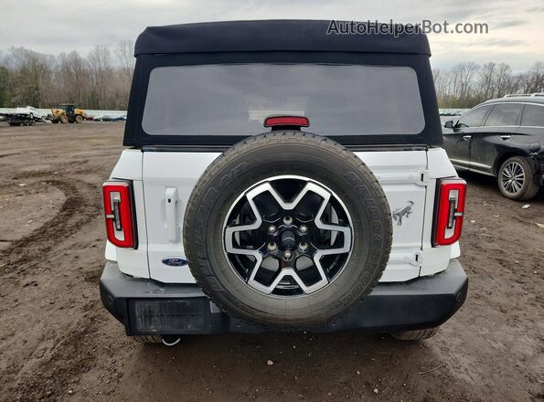 1FMEE5DP5PLB56003 2023 FORD BRONCO Белый Вид сзади