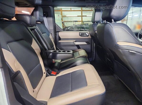 1FMEE5DP6NLA73533 2022 FORD BRONCO Серый Вид задних сидений
