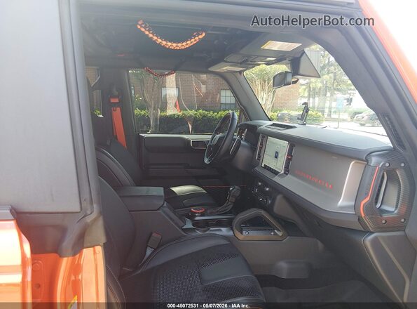1FMEE5JR0NLA51372 2022 FORD BRONCO Orange Front interior view