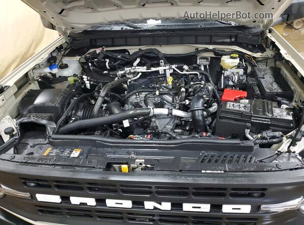 1FMEE7BH4SLB15989 2025 FORD BRONCO Cream Vista del compartimento del motor