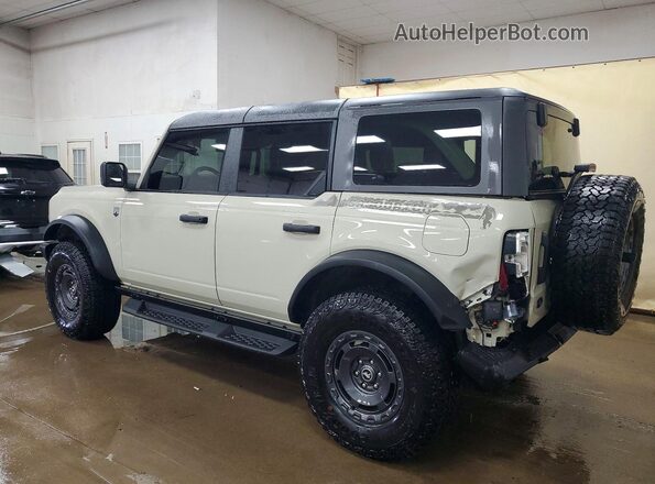 1FMEE7BH4SLB15989 2025 FORD BRONCO Cream Trasero izquierdo
