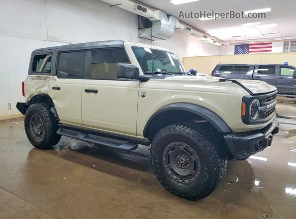 1FMEE7BH4SLB15989 2025 FORD BRONCO Cream Delantero derecho