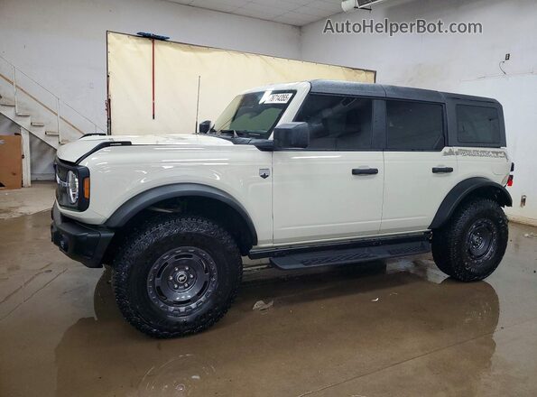 1FMEE7BH4SLB15989 2025 FORD BRONCO Cream Vista tres cuartos delantera izquierda