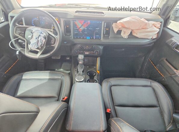 1FMEE9BP1RLA07634 2024 FORD BRONCO White Vista del salpicadero