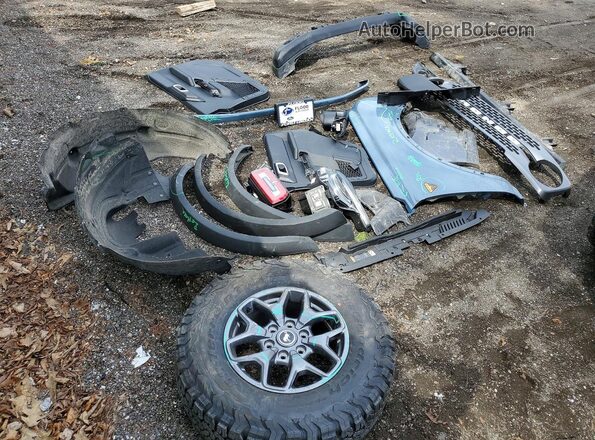 1FMEE9BP1SLB70063 2025 FORD BRONCO Blue Widok naklejki z numerem VIN