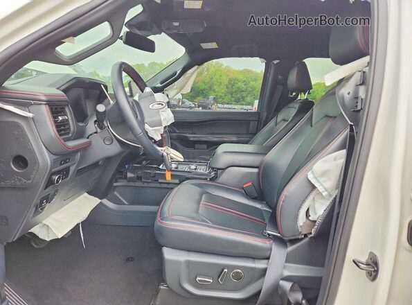 1FMJK2A85REB16482 2024 FORD EXPEDITION Белый Вид салона спереди