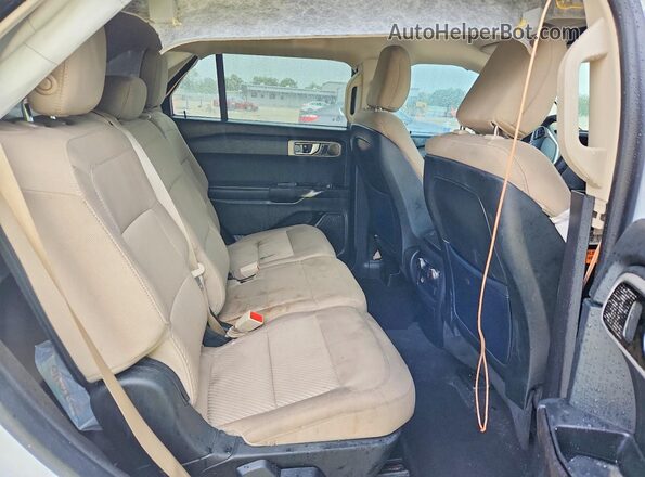 1FMSK7BH5LGC58634 2020 FORD EXPLORER White Widok wnętrza z tyłu
