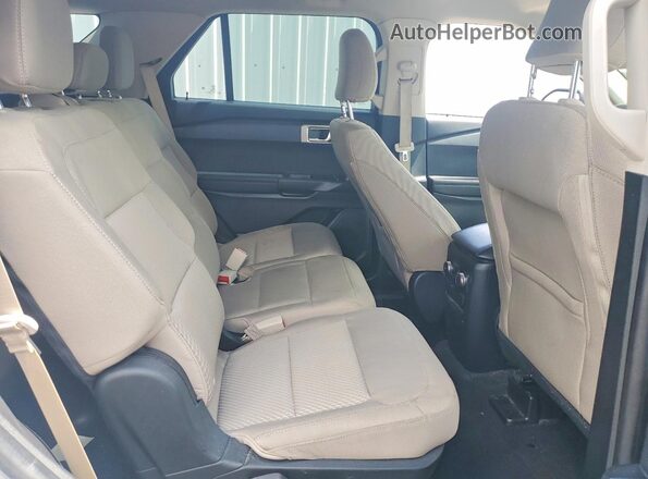 1FMSK7BHXMGC06725 2021 FORD EXPLORER Серебряный Вид задней части салона