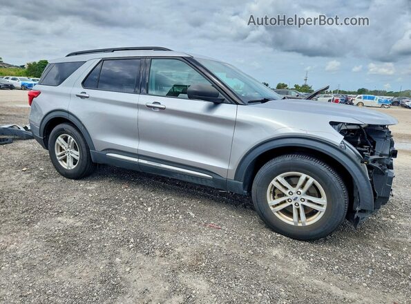 1FMSK7DH1MGC22986 2021 FORD EXPLORER Серебряный Передняя правая четверть