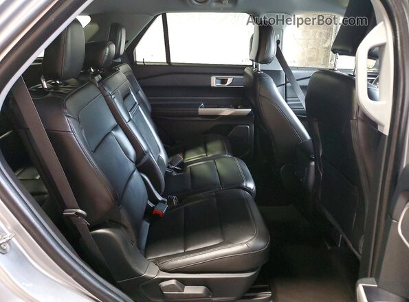 1FMSK7DH2RGA03848 2024 FORD FORD EXPLORER Silver Вид задньої частини салону