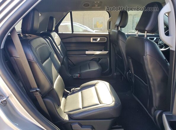 1FMSK7DH4MGC09990 2021 FORD FORD EXPLORER Silver Вид задньої частини салону