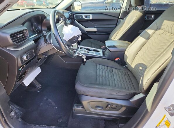 1FMSK7DH6MGC29108 2021 FORD EXPLORER Белый Вид салона спереди