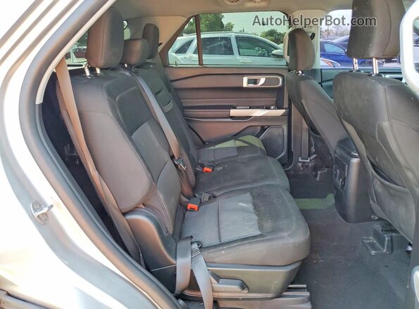 1FMSK7DH6PGC33180 2023 FORD EXPLORER Silver Вид задньої частини салону