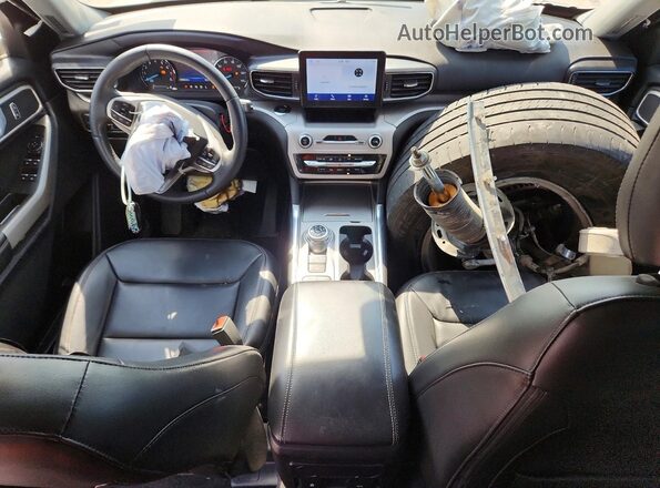 1FMSK7DH6RGA04761 2024 FORD EXPLORER Серебряный Вид панели приборов