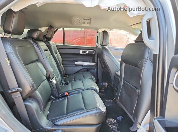 1FMSK7DH6RGA04761 2024 FORD EXPLORER Серебряный Вид задней части салона