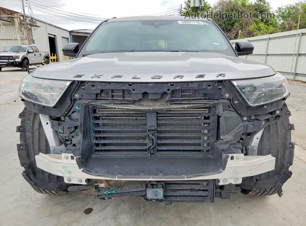 1FMSK7DH7NGA67572 2022 FORD EXPLORER Серебряный Вид спереди