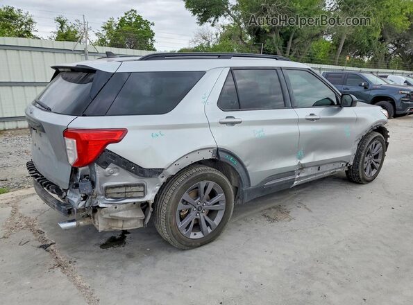 1FMSK7DH7NGA67572 2022 FORD EXPLORER Серебряный Задняя правая четверть