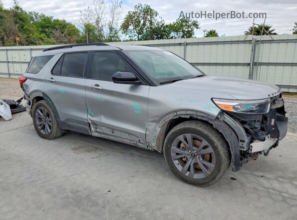 1FMSK7DH7NGA67572 2022 FORD EXPLORER Серебряный Передняя правая четверть