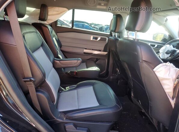 1FMSK7DH8NGC47238 2022 FORD EXPLORER Черный Вид задней части салона