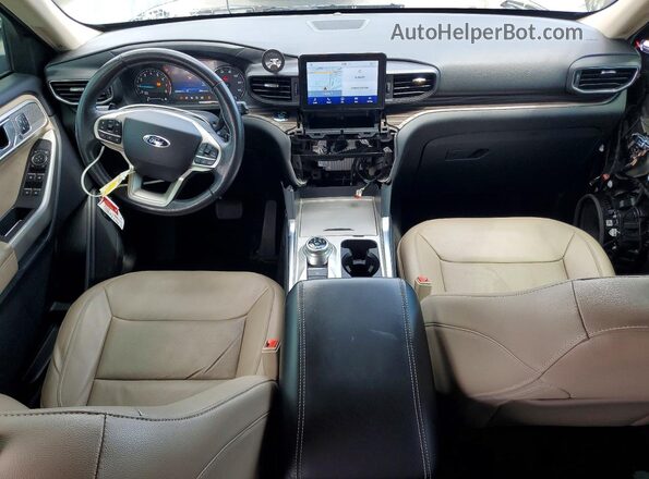 1FMSK7FH1MGC16098 2021 FORD EXPLORER Серебряный Вид панели приборов