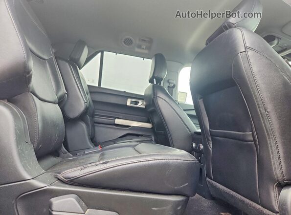 1FMSK7FH6MGA88182 2021 FORD EXPLORER Белый Вид задней части салона