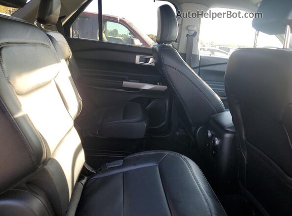1FMSK7FH6NGA56706 2022 FORD EXPLORER Черный Вид задней части салона