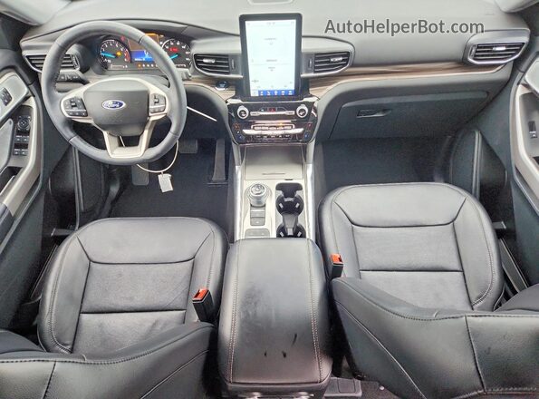 1FMSK7FH7RGA70376 2024 FORD EXPLORER Silver Dashboard view