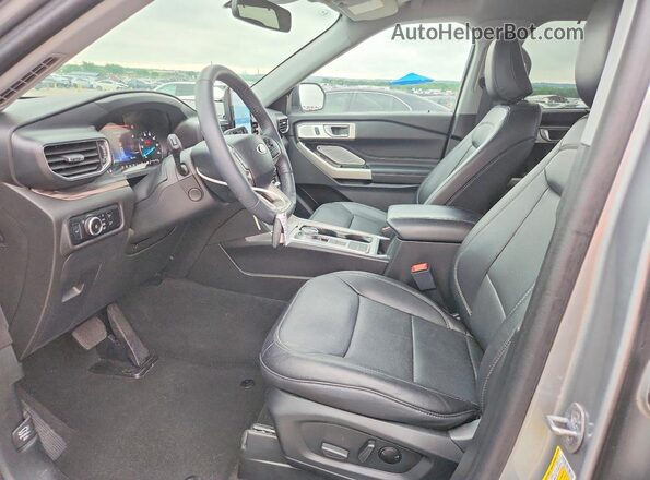 1FMSK7FH7RGA70376 2024 FORD EXPLORER Silver Front interior view