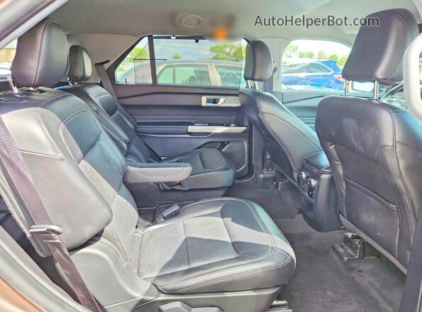 1FMSK7FH8MGA12155 2021 FORD FORD EXPLORER Серый Вид задней части салона