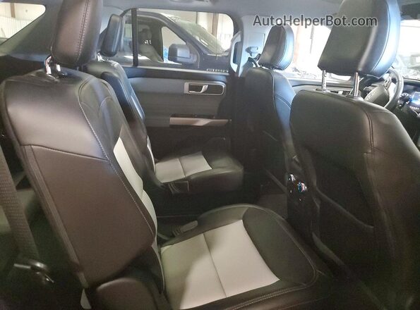 1FMSK8DH0NGA56242 2022 FORD EXPLORER Black უკანა სალონის ხედი