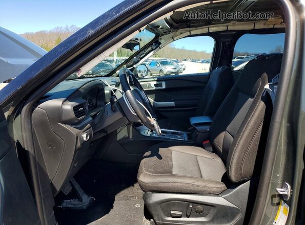1FMSK8DH3NGC44480 2022 FORD EXPLORER Green Front interior view