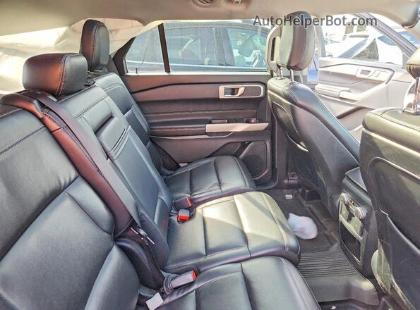 1FMSK8DH6LGC39867 2020 FORD EXPLORER Черный Вид задней части салона