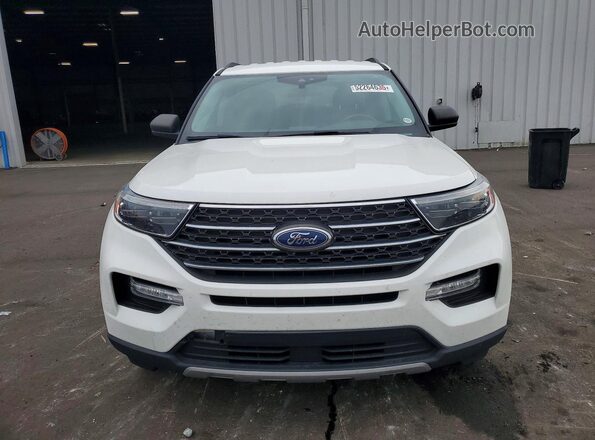 1FMSK8DHXNGA88986 2022 FORD EXPLORER Белый Вид спереди