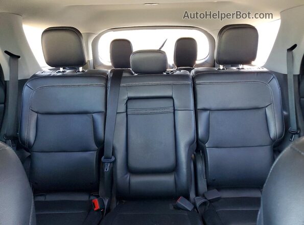 1FMSK8FH8NGC16140 2022 FORD EXPLORER Gray Widok tylnych siedzeń