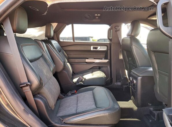 1FMSK8JH2PGB49335 2023 FORD EXPLORER Зеленый Вид задних сидений