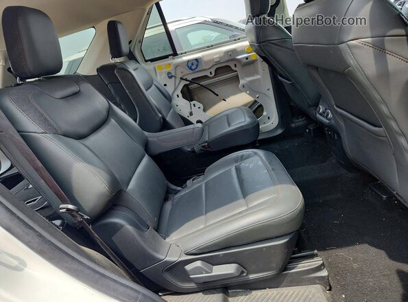 1FMUK7DH0SGA48446 2025 FORD EXPLORER Белый Вид задней части салона
