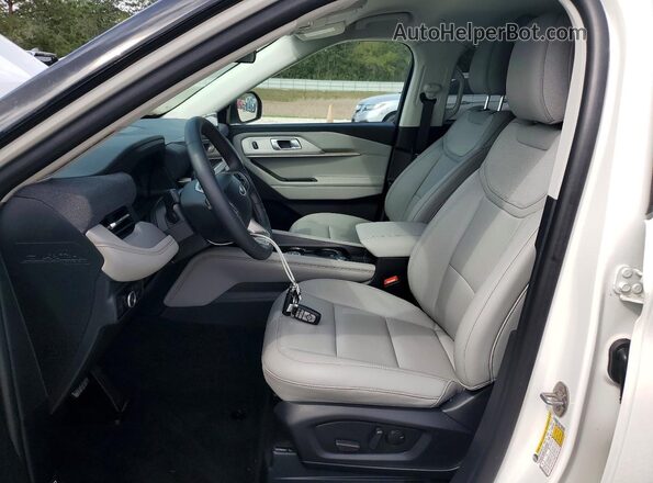 1FMUK7DH5SGC67046 2025 FORD FORD EXPLORER Белый Вид салона спереди