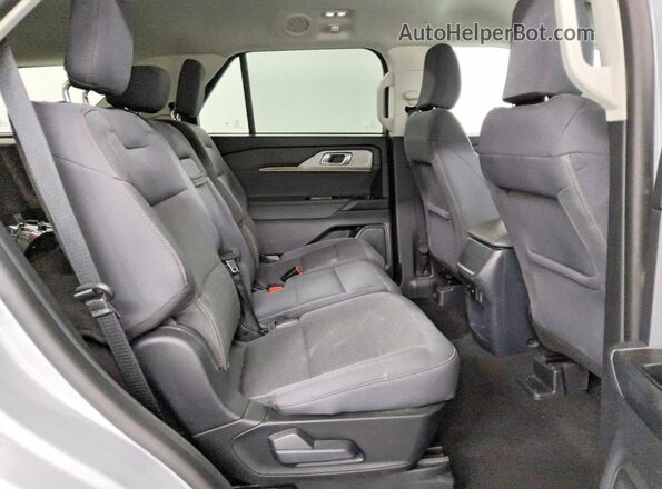 1FMUK8DHXSGC08922 2025 FORD EXPLORER Серебряный Вид задней части салона