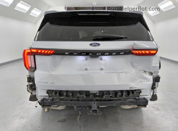 1FMUK8DHXSGC08922 2025 FORD EXPLORER Серебряный Вид сзади