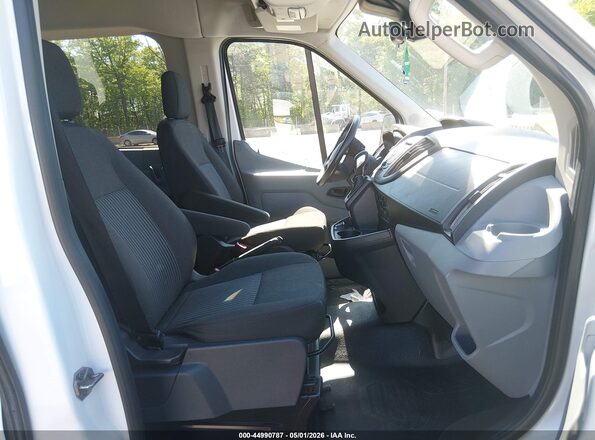 1FMZK1CM6HKA39046 2017 FORD TRANSIT-150 Белый Вид салона спереди