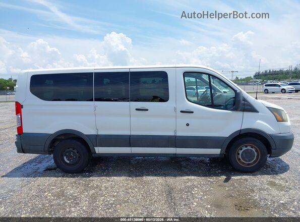 1FMZK1ZM1HKB35982 2017 FORD TRANSIT-150 White Widok wnętrza z tyłu