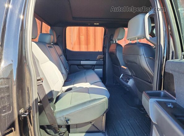 1FT6W1EV8PWG15664 2023 FORD F150 Black Widok tylnych siedzeń
