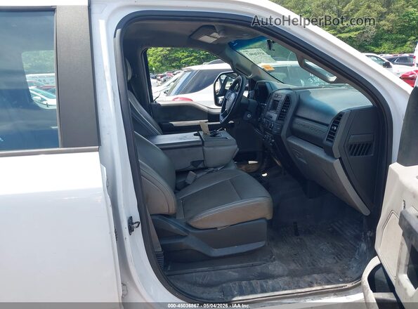 1FT7W2AT5HEF31582 2017 FORD F-250 Белый Вид салона спереди