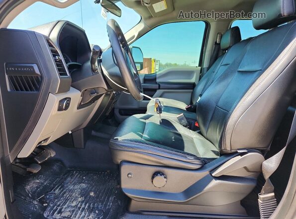 1FT7W2B67LEE74576 2020 FORD F250 Серый Вид салона спереди