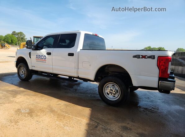 1FT7W2B6XJEB92378 2018 FORD F250 Белый 