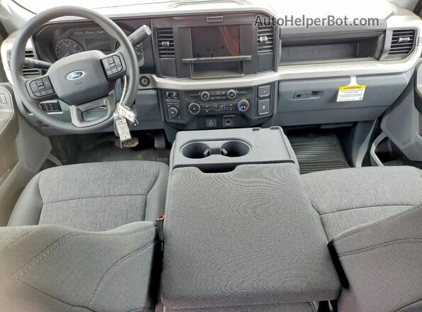 1FT7W2BA4SED34942 2025 FORD F250 Белый Вид панели приборов