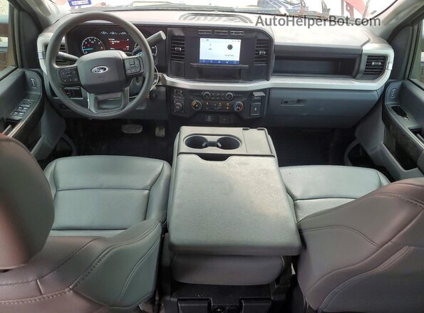 1FT7W2BA8REE97698 2024 FORD F250 Red Widok deski rozdzielczej