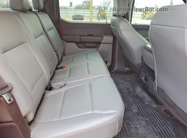 1FT7W2BA8REE97698 2024 FORD F250 Red Widok tylnych siedzeń
